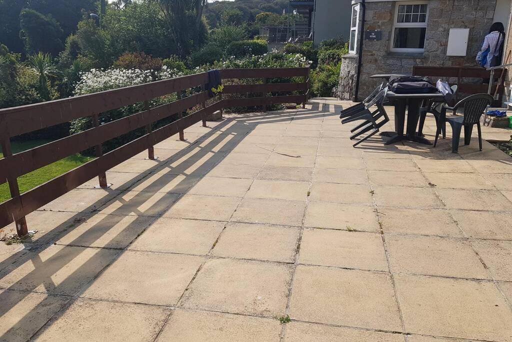 St Ives Apartment Private Parking With Garden 10 Minute Walk Into Town And Beach Exterior foto